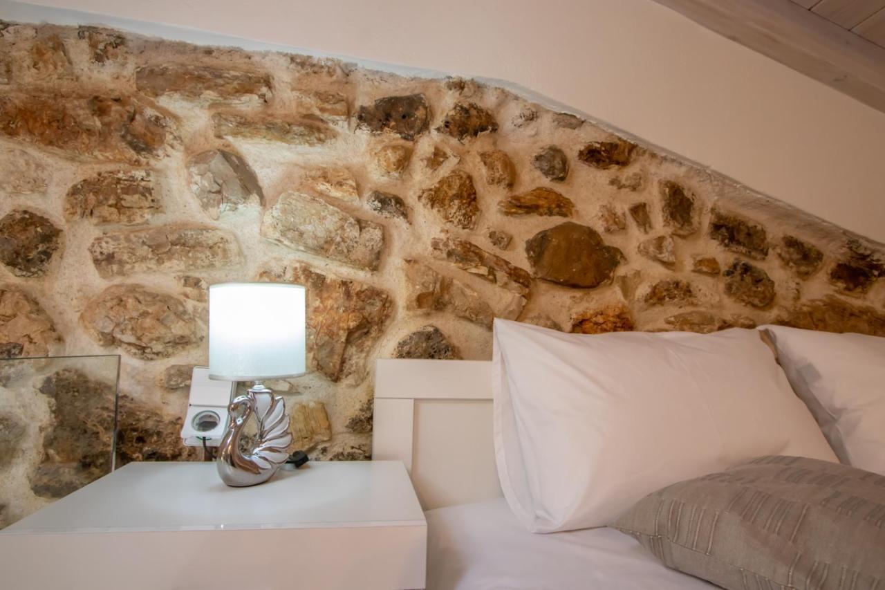 Stone House Apartamento Mantouki Exterior foto