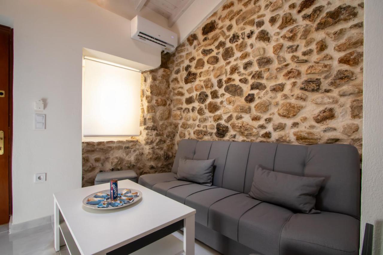 Stone House Apartamento Mantouki Exterior foto