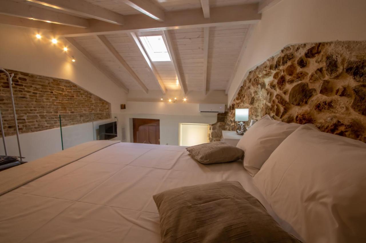 Stone House Apartamento Mantouki Exterior foto