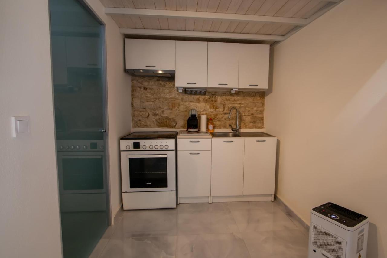 Stone House Apartamento Mantouki Exterior foto